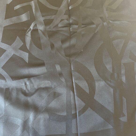 Saint Laurent YSL Monogram Scarf in 100% Wool Jacquard Black HUGE Logo Large NWT - Picture 8 of 13